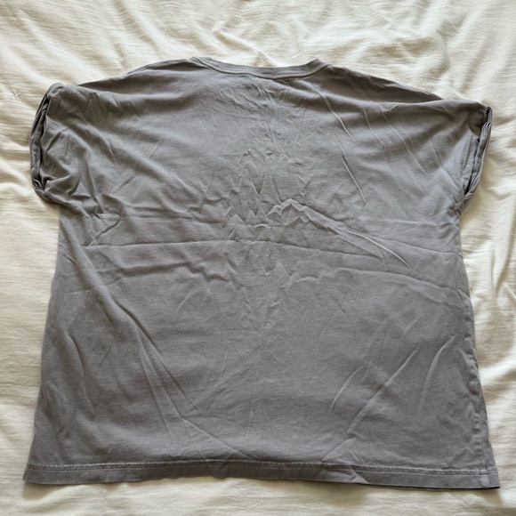 TNA rolled short sleeve tee Size large - Picture 3 of 3